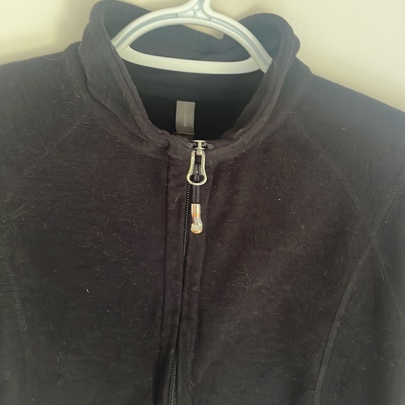 Black zip up sweater no hood - Picture 3 of 4